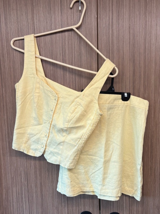 Old Navy Dresses & Skirts - Old Navy Yellow Linen-Blend Skirt and Tank Blouse Set